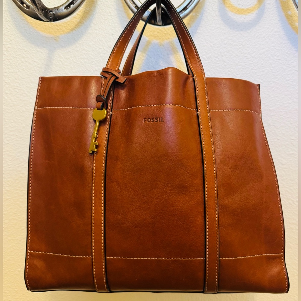 Fossil Carmen Tote Bag EUC - Picture 3 of 16